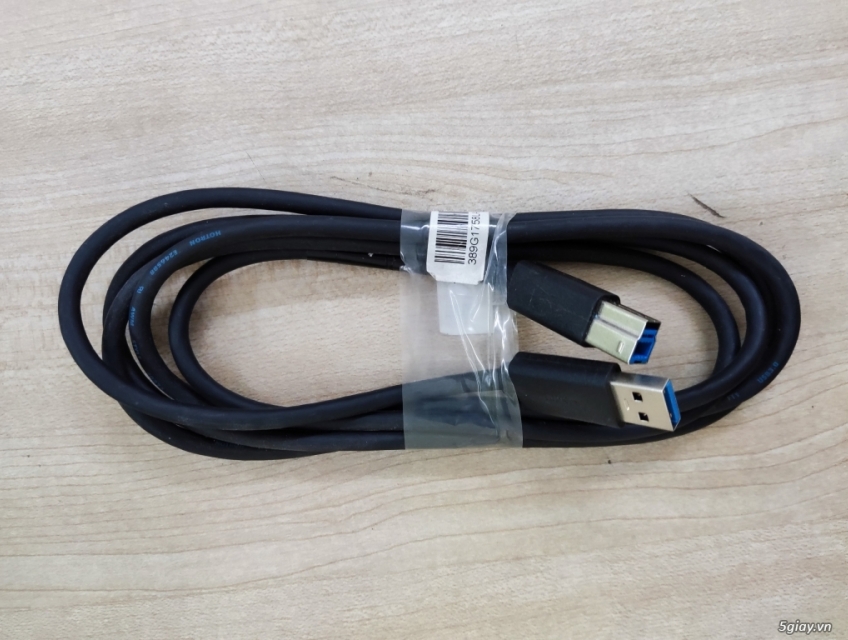 Cáp VGA, USB 3.0