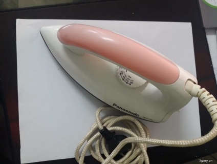 Tặng đồ công nghệ cho sinh viên