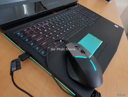 Dell Alienware 17r4 - 7700HQ , GTX1070 , full Box keng 99% giá tốt