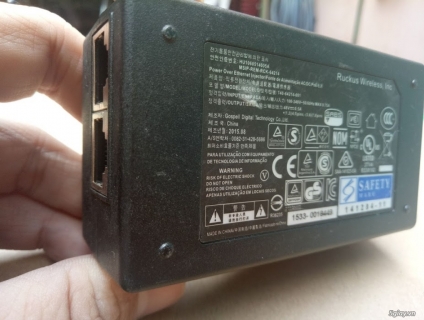 Vài cục nguồn adapter POE thanh lý