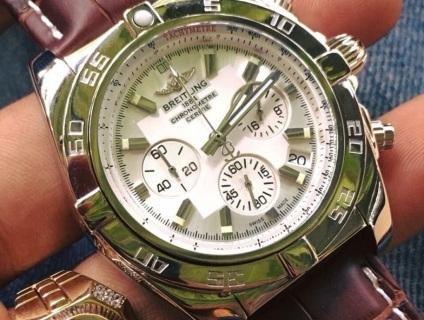 Đồng hồ Đồng hồ PHI CÔNG - KHÔNG LỰC HOA KỲ Bentley Bretling