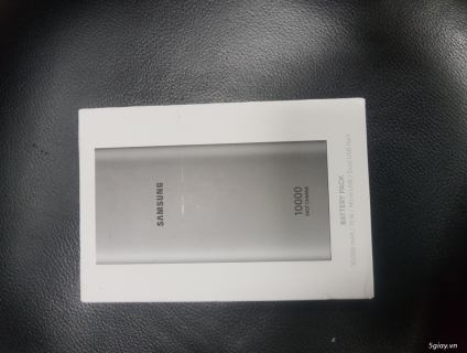 Cần bán PIN dự phòng sạc nhanh sam sung new seal 10.000am