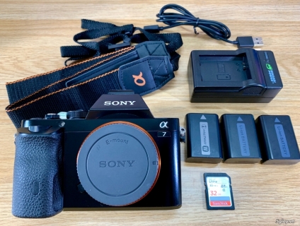 Máy ảnh full frame mirrorless Sony A7 và lens SEL 55-210mm