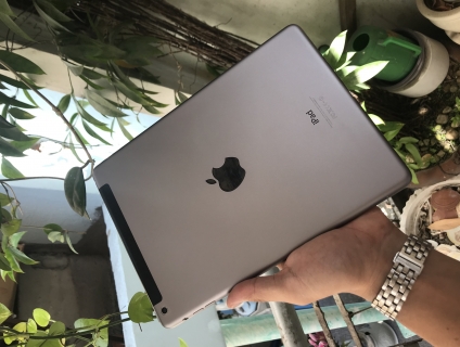 iPad Air 32gb 4G grey hàng Mỹ máy đẹp zin chưa bung