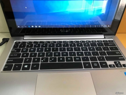 Bán Laptop ASUS Q200E ( Giá 2tr800 )