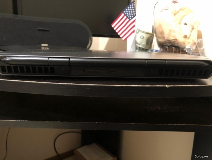 Cần Bán: Con Alienware 15' R2 SSD 500 + HDD 500 + I7 Gen 6