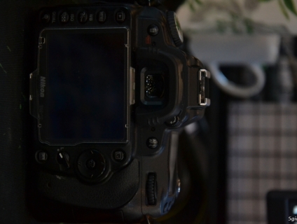 Máy Ảnh Nikon D90 Cũ + Len Kit Dx 18-105