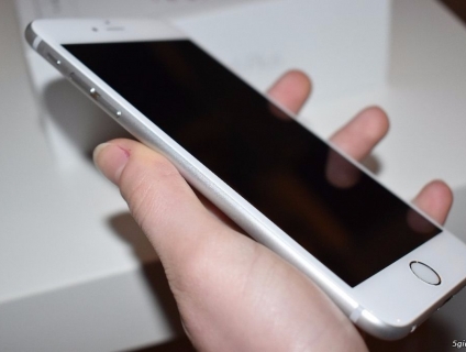Em cần bán iPhone 6 Plus 16gb trắng 4tr, do cần tiền về tết nên bán rẻ