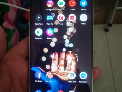 Cần bán Essential phone.