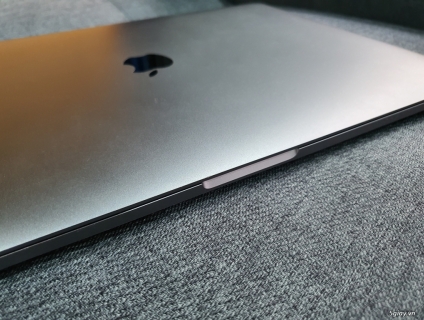 Macbook Pro 2016 màu Grey 15 inch Touch Bar 16/512 i7 . BH 4/2020 máy