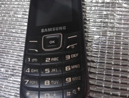 Samsung cùi chuối chống cháy còn nguyên seal nhé.E 23h00 10/01/2020