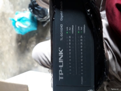 Switch và ổ điện tủ mạng