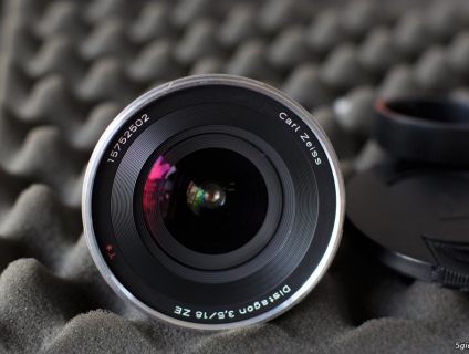 Giá tết siêu tốt Zeiss 18mm f3.5 T* Canon