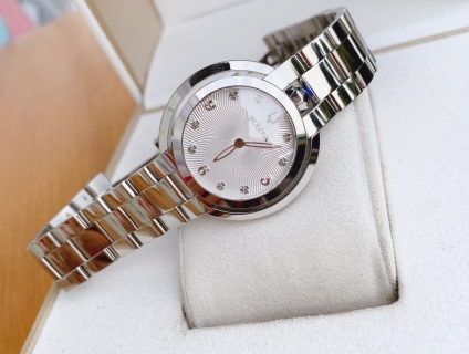 S Watch- chuyên đồng hồ xách tay từ thị trường Âu, Mỹ Nhật.