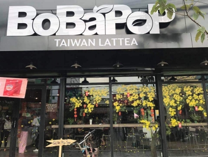 Vẽ trang trí kính Tết 2️⃣0️⃣2️⃣1️⃣ hoa mai - hoa đào HCM - giá rẻ