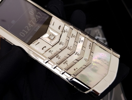 Vertu Signature S White Mother Of Pearl