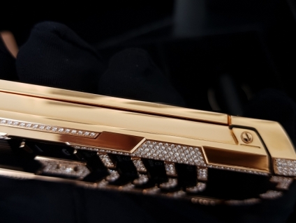 Vertu Signature S Full Gold Diamond Ziczac