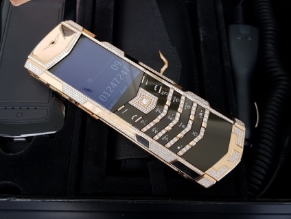 Vertu Signature S Full Gold Diamond Full Ziczac