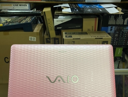 Laptop sony màu hồng i7 ram 6G ssd128g màn 15.6in đẹp