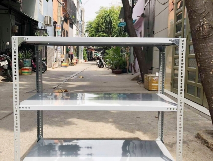 kệ sắt V lỗ có bánh xe