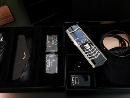 Vertu Signature S Steel