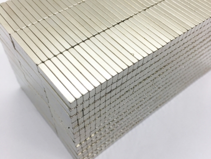 Nam châm vi mạch 20x3x2 mm