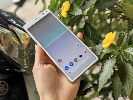 Sony Xperia 8 1Sim máy đẹp 97-98% zin keng áp suất