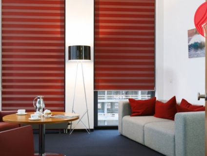 Rèm cửa cầu vồng màu đỏ