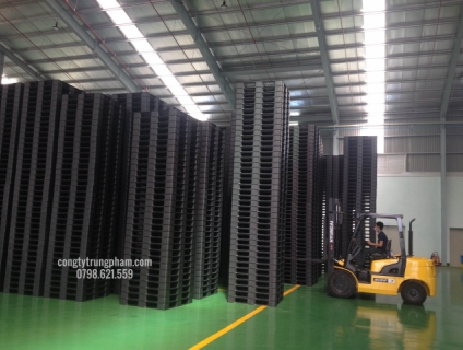 Bán pallet nhựa, pallet nhựa cũ (như mới), pallet nhựa mới Trung Phạm