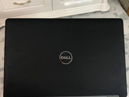 DELL LATITUDE 5570 i7 6820HQ 8/256 VGA M370
