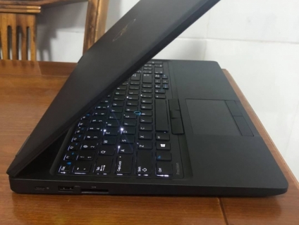 DELL PRECISION 3520 i7 7700HQ 16/512 VGA M620