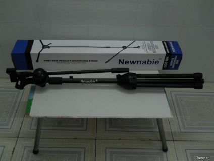 Chân đứng gắn micro để hát[microphone stands nb200].