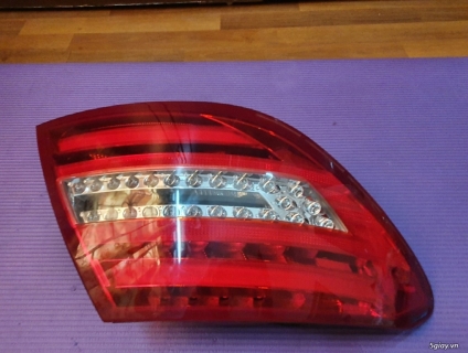 Đèn pha, đèn hậu Mercedes C200