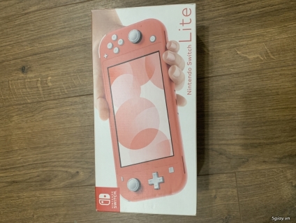 Nintendo Switch Lite màu Coral