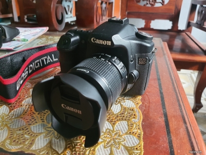 Canon 50D kèm lens 18-55 IS II..... gọi ngay để biết giá