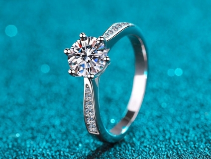 Top 9 Mẫu Nhẫn kim cương Moissanite Đẹp Nhất 2022 - Glosbe Jewelry