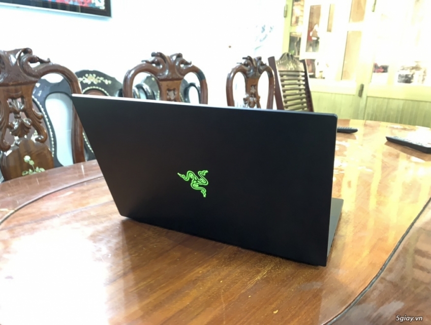 Razer Blade 15 2018,i7 8750H,16Gb,256Gb,gtx 1060,15.6in fullbox
