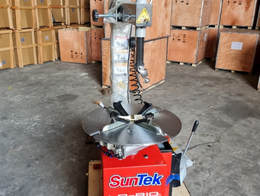 Máy ra vỏ giá rẻ bất ngờ SUNTEK LP 810