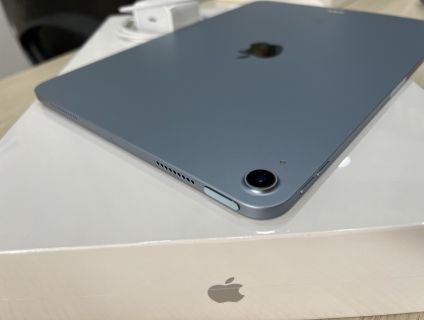 iPad Air 4 64GB - Wifi - Mau Blue Body Chưa qua xài