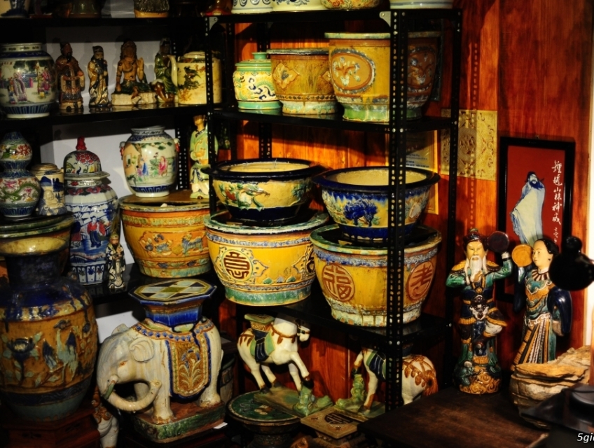 Kho đồ gốm cổ xưa tại sài gòn