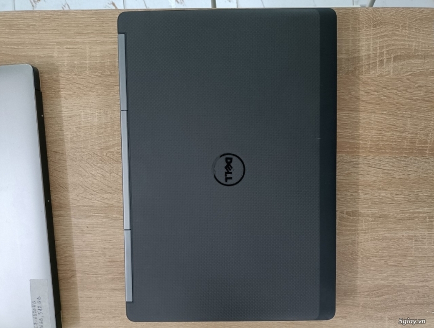 Dell Precision 7520 Core i7 giá siêu rẻ