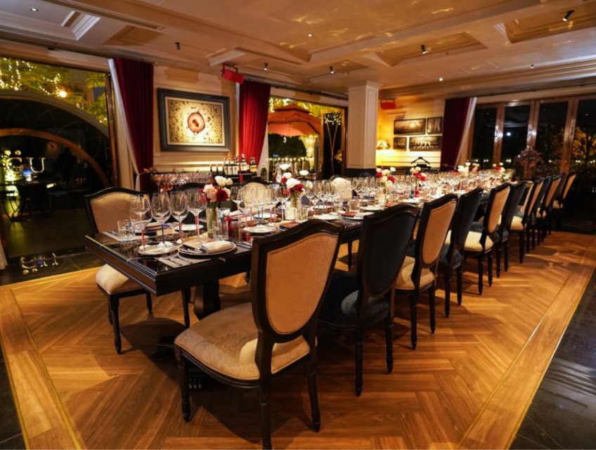 Điểm Chạm Lãng Mạn Nơi Thị Giác – Nét Chấm Phá Độc Đáo Tại GU