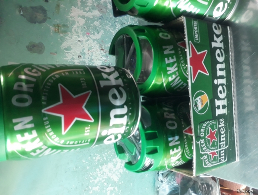 Bia Heineken bom mừng xuân 2024