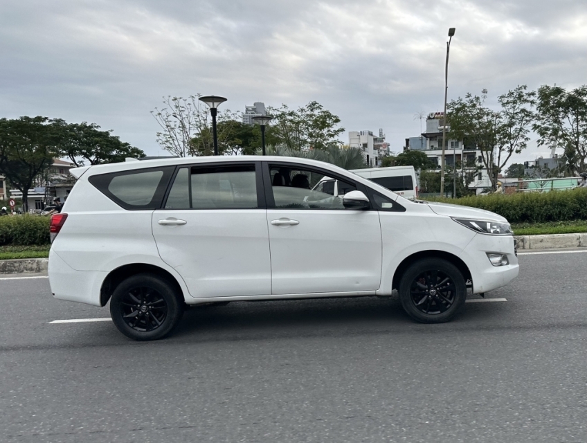 Cho thuê xe tự lái giá rẻ