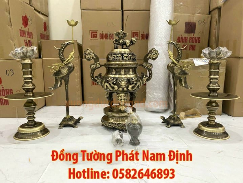 Trọn Bộ Đỉnh Đồng Thờ Cúng Gia Tiên Dành Cho Con Trưởng