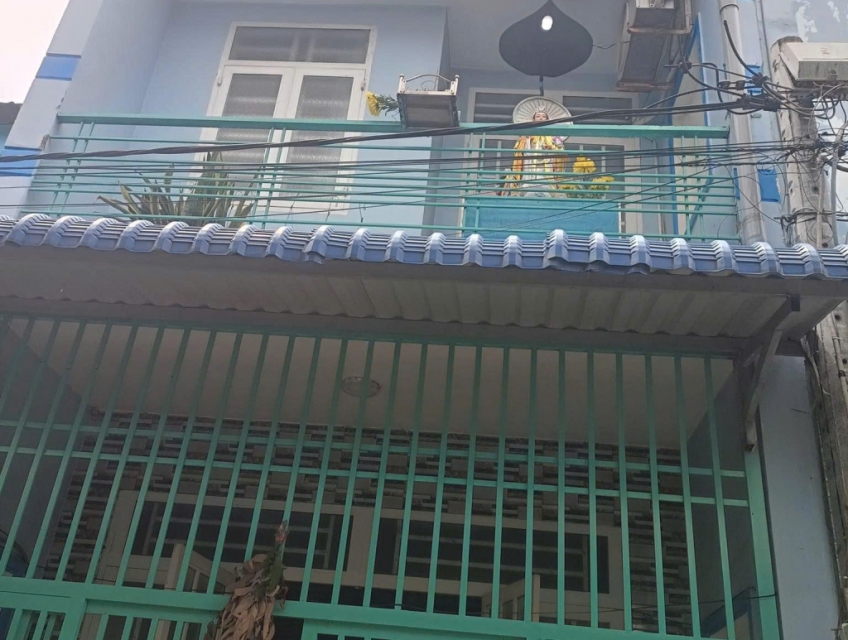 NhaTotVinhLoc.Com - Bán nhà đẹp 4x12 lầu suốt bancon 2PN 2WC