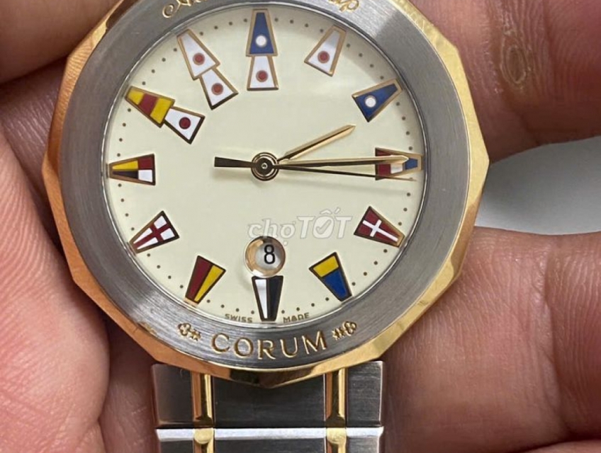 dư dùng thanh lý đồng hồ corum demi vàng đúc 18k