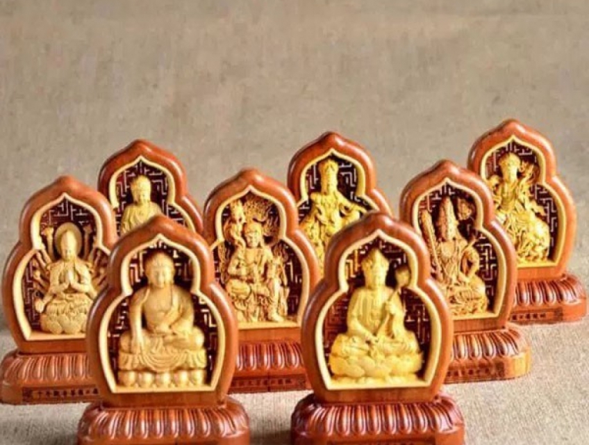 Tượng phật để xe ô tô nên chọn loại nào hợp phong thuỷ đem lại may mắn