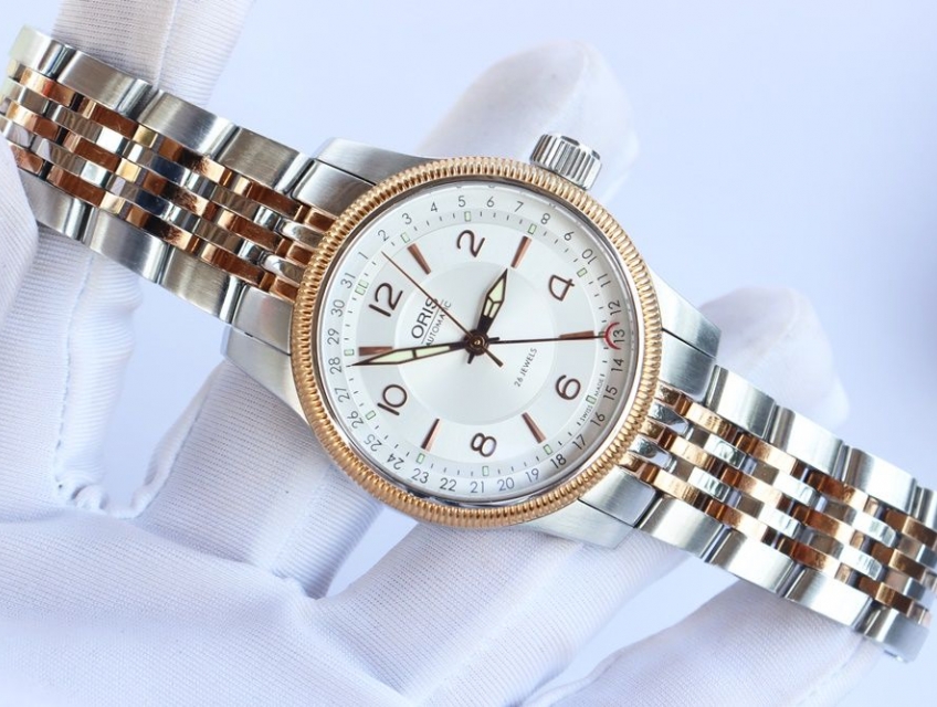 ĐH Nam : Oris Big Crown Pointer Date Automatic, 4 Kim Số học trò