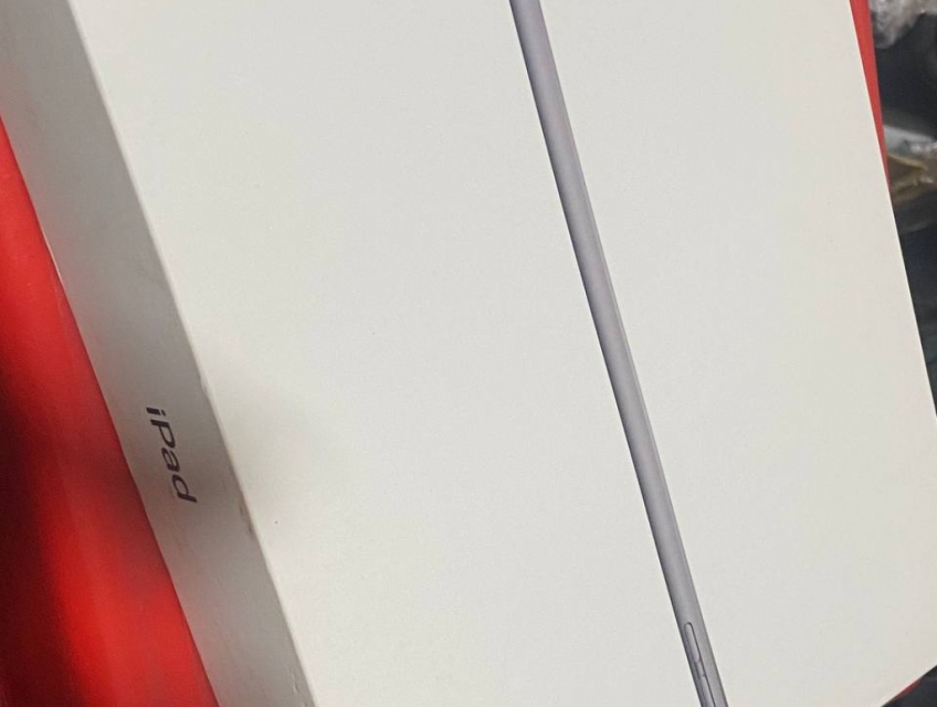 Ipad gen 9 mới sạc 8 lần pin 100% xt Nhật Fix